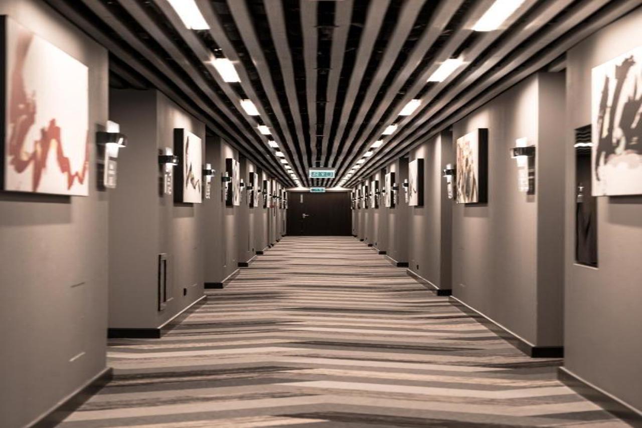Radius Hotel Tbilisi Exteriör bild