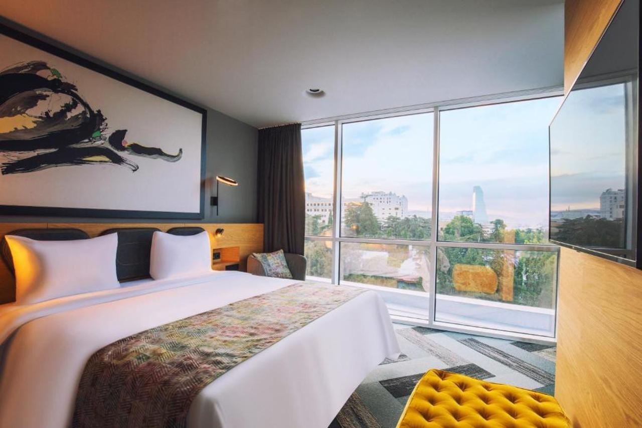 Radius Hotel Tbilisi Exteriör bild