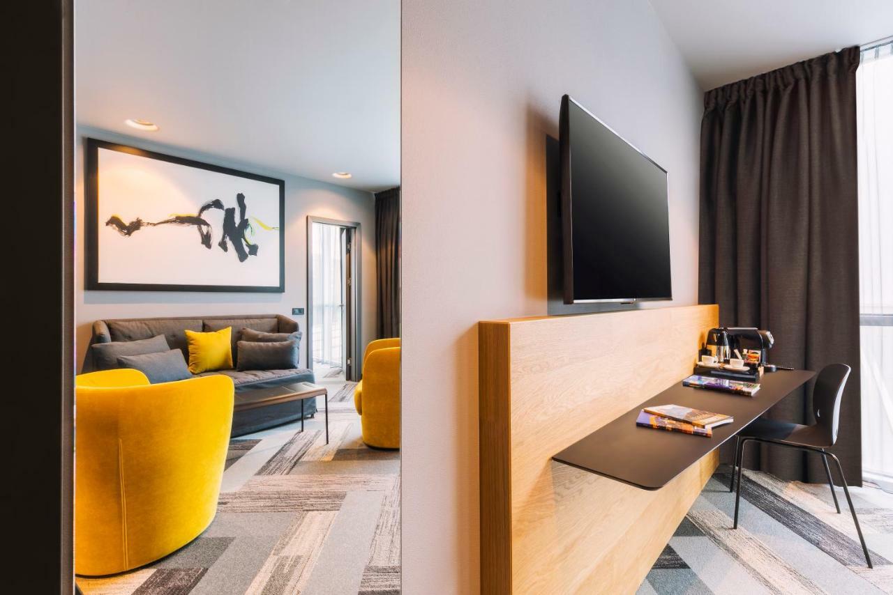 Radius Hotel Tbilisi Exteriör bild